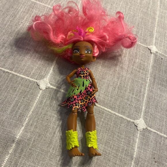 Mattel Cave Club Prehistoric Fashion Doll FERNESSA - Picture 1 of 9